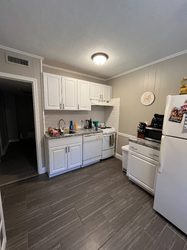 Photo - 1862 Beacon St Unit 6-B2