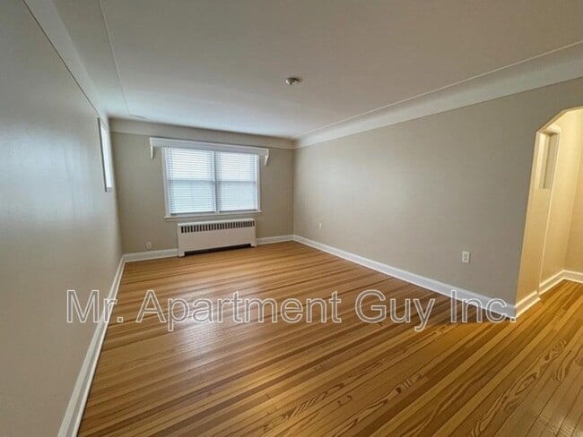 Photo - 16 Kingsway Dr Unit 1