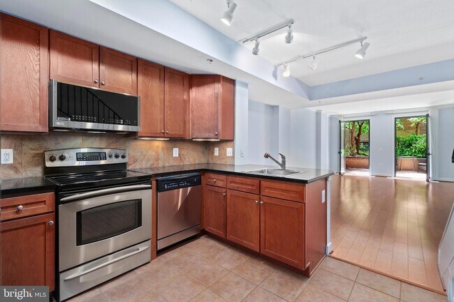 631 D Street NW Unidad 245