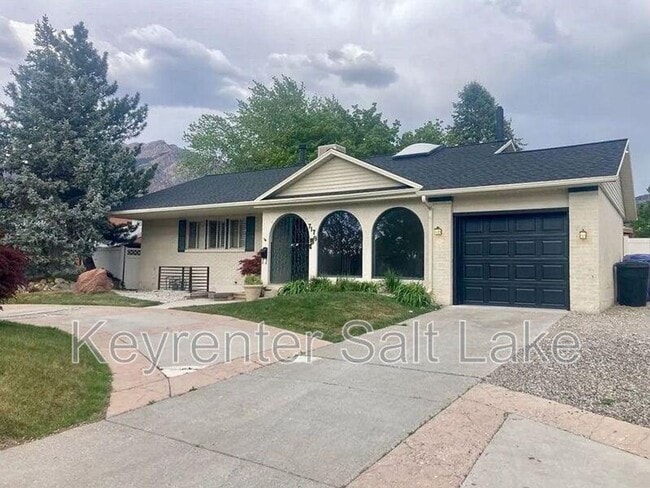 Building Photo - Great Three Bedroom Home in Cottonwood Heights!!!