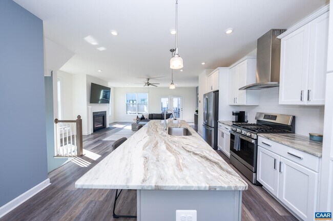 Photo - 1521 Knoll Ln