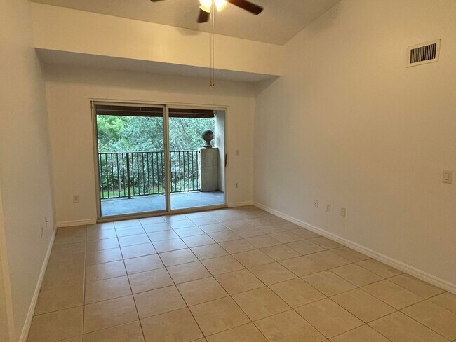 Photo - 4041 San Marino Blvd Unidad 303