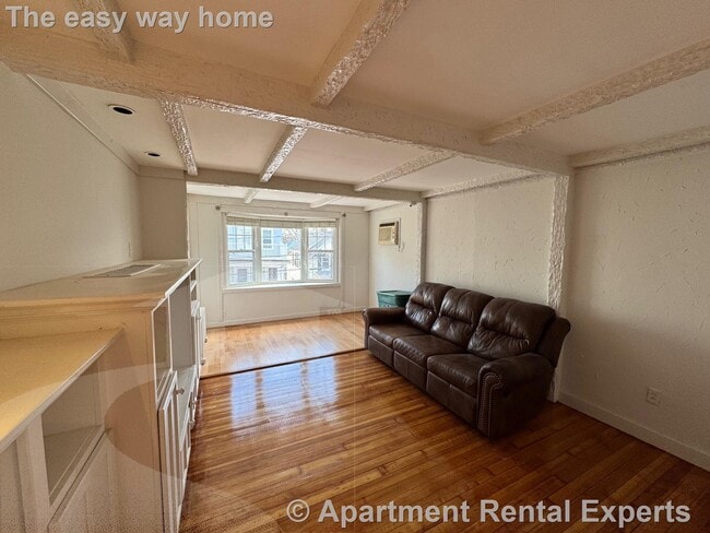 Photo - 57 Clarendon Ave