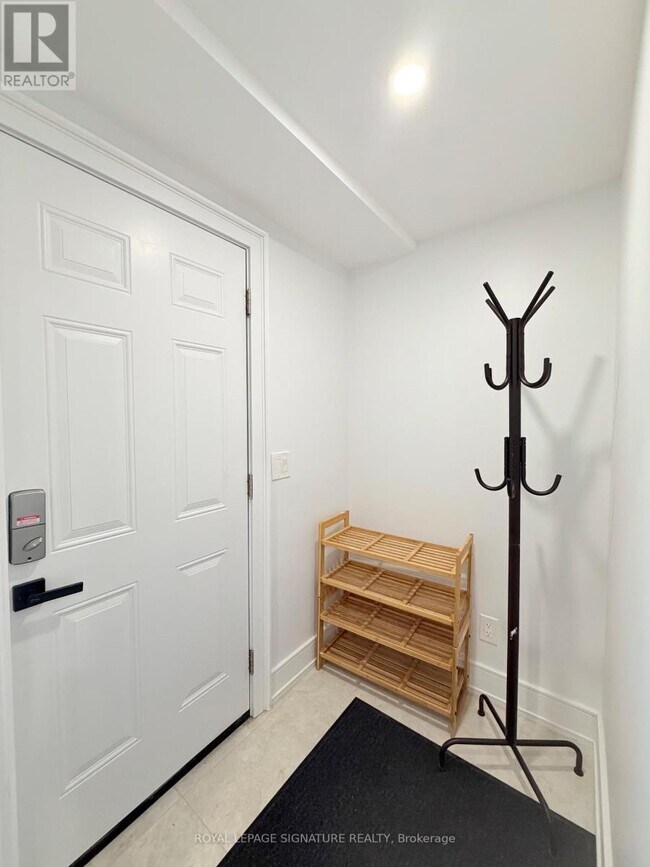 Photo - 3477 Riverspray Crescent