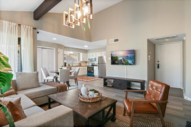 Building Photo - 12400 Overbrook Ln Unit 46D