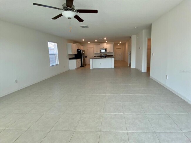 Photo - 9825 Branching Ship Trce