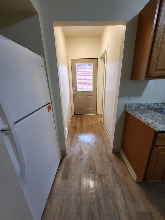 Photo - 225 N Ashland Ave Unit lower