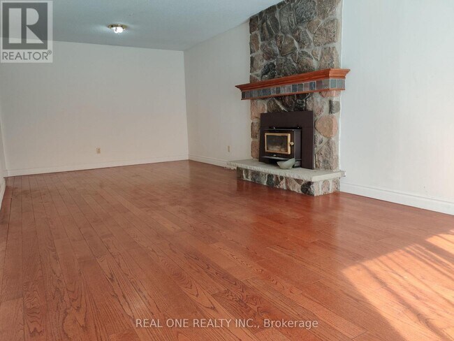 Photo - 72 Liebeck Crescent