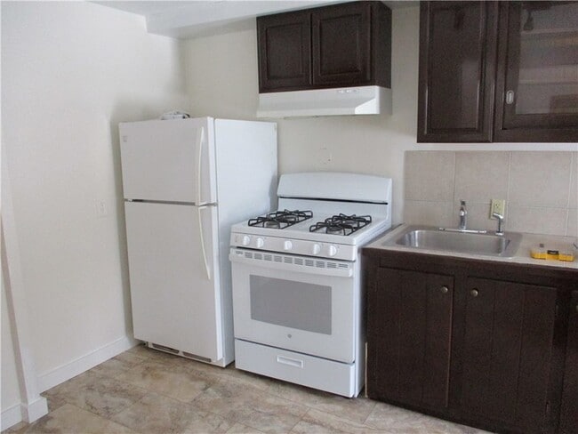 Photo - 15 Rowley Ave