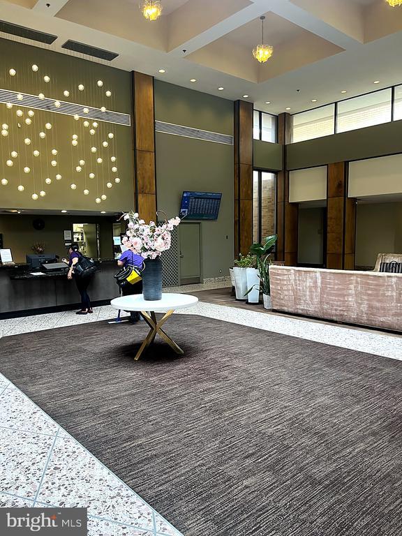 Photo - 3713 S George Mason Dr Unit 901