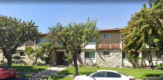13707 Van Ness Ave.