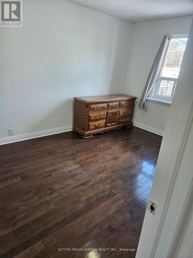 Photo - 32 Belgravia Ave