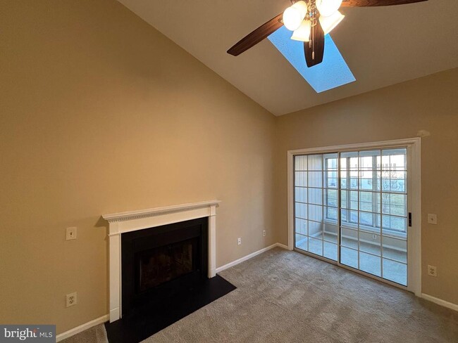 Photo - 107 Prosperity Ave SE Unidad F