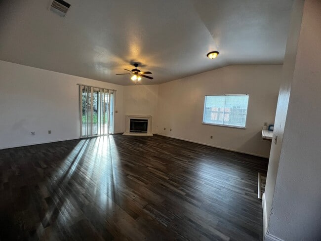 Photo - 1720 N Woodland St