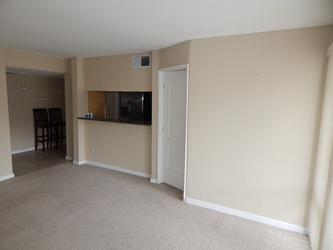 Photo - 769 Oakmont Ave