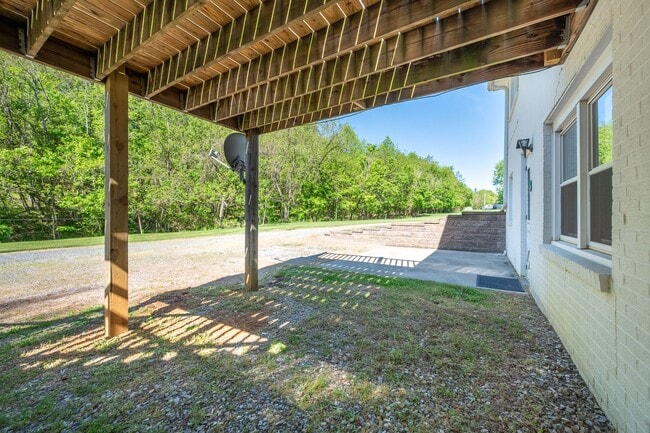 Photo - Rutrough Road Unit 3