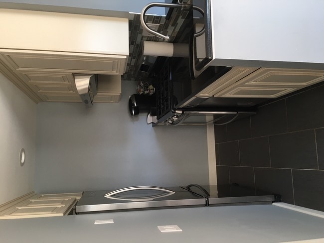 Photo - 402 Carhart Ct Unit 402