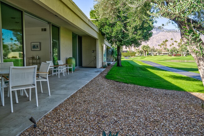 Photo - 24 Desert Lakes Dr
