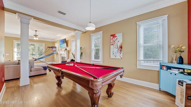 Photo - 128 E 9th St