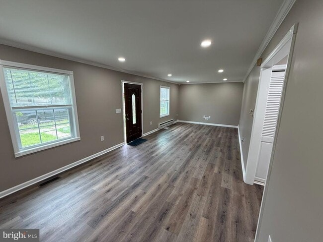 Photo - 222 Samdin Blvd