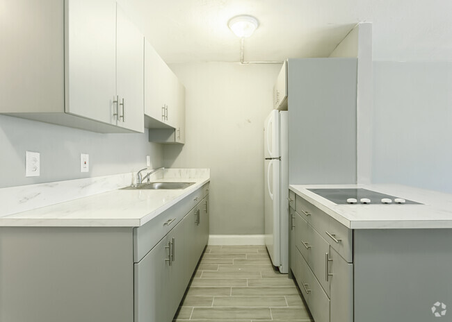 1 BDR, 1 BA - 500 SF