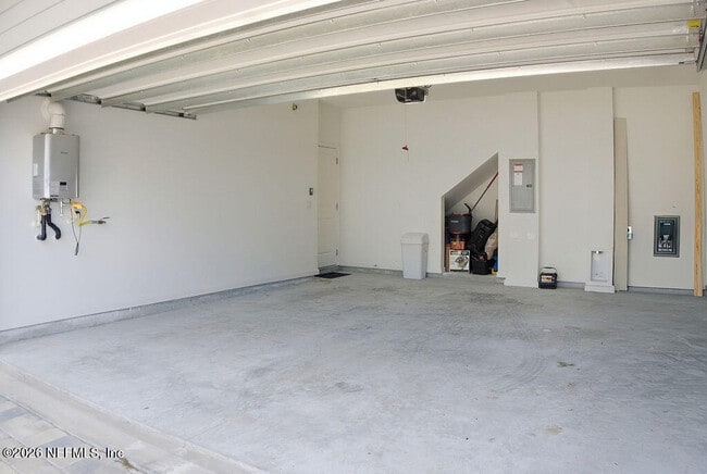 Photo - 395 Cherry Elm Dr