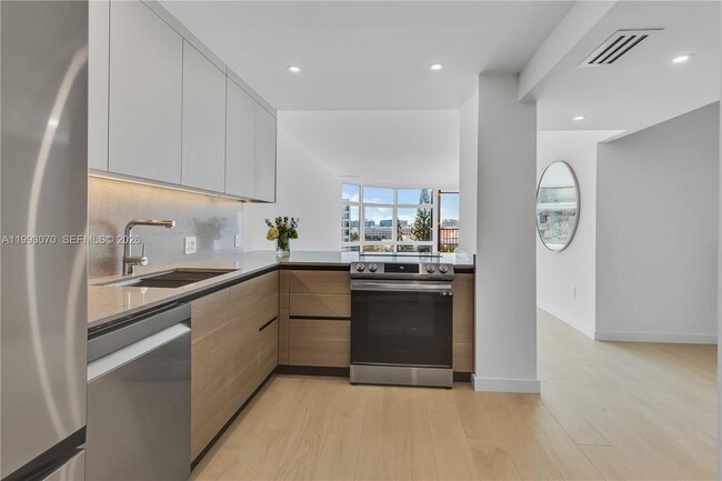 Photo - 20100 W Country Club Dr Unit 1008