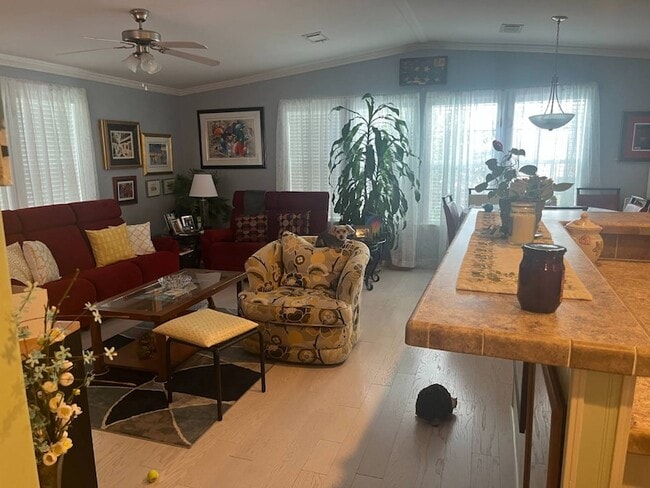 Photo - 5904 SW 59th Ln