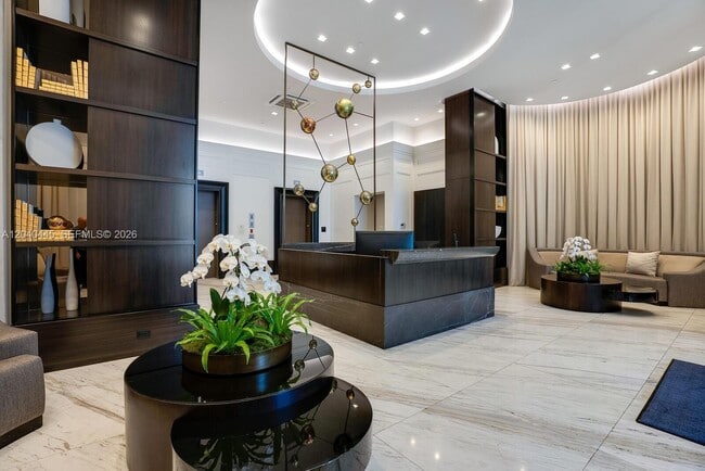 275 Giralda Ave Unit 6C
