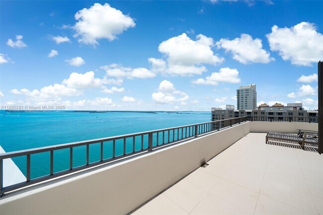 Photo - 520 Brickell Key Dr Unit UPH-03