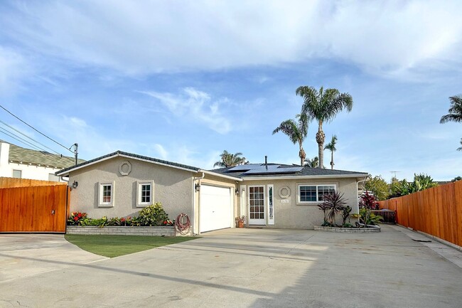 Charming Carlsbad Home with Expansive Outd... - Charming Carlsbad Home with Expansive Outd...