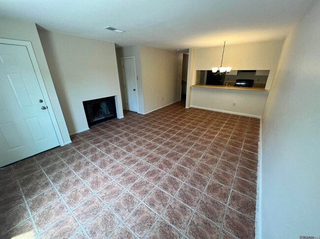 Photo - 1859 Southpointe Dr Unit 3