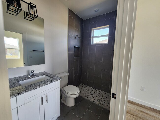 Photo - 1519-1519 Haviland Ave S Unit 1519 Haviland Ave S