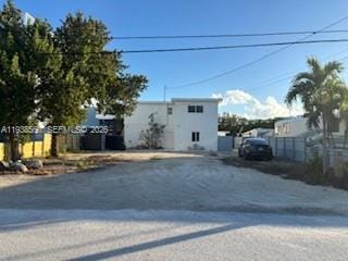 Building Photo - 75 Coral Dr