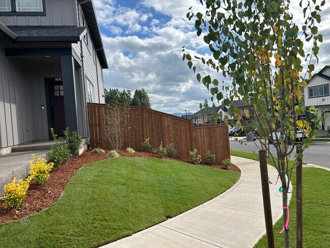 Photo - 16870 SW Leaf Ln