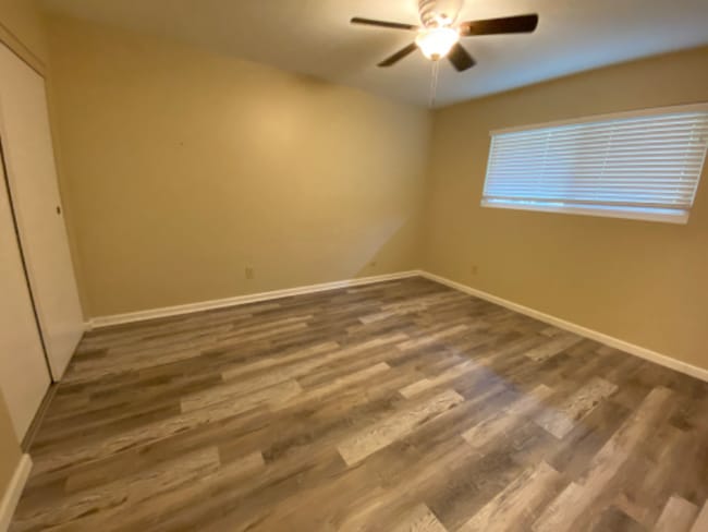 Photo - 457 E N St Unit D