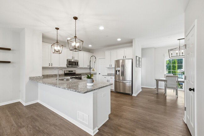 Photo - 2546 Huntleigh Ln