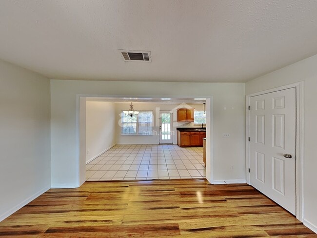 Photo - 2126 Burgess Ln