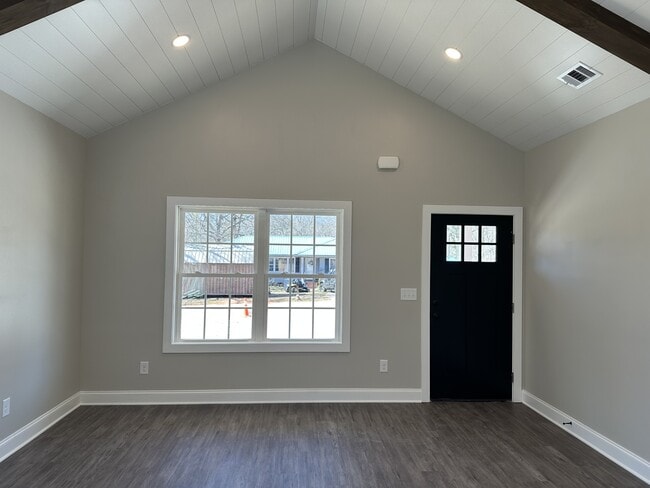 Photo - 205 Cunningham Dr