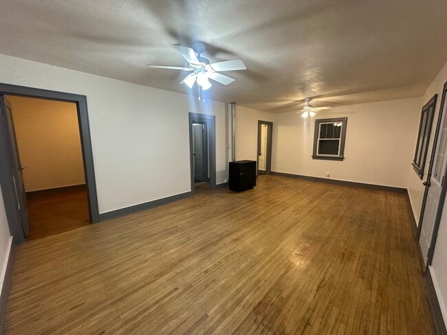 Photo - 1bedroom, 1.5 bathrooms, Pet Friendly!
