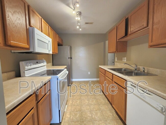 Photo - 65 Greensboro Ct