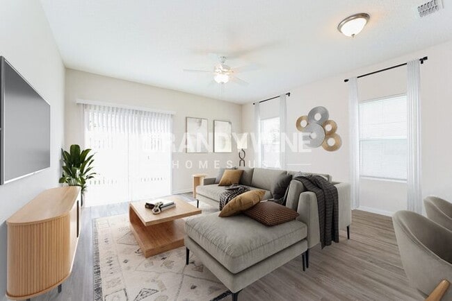 Photo - NEW LOWER RENTAL RATE LEASING SPECIAL : Re...