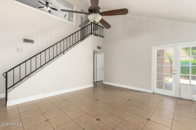 Photo - 1518 E Rockwood Dr