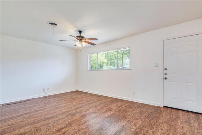 Photo - 1417 Braes Ridge Dr Unit B