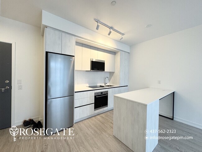 Photo - Modern 1-Bedroom Condo with Walk-In Closet & Balcony in Mississauga Unité 413