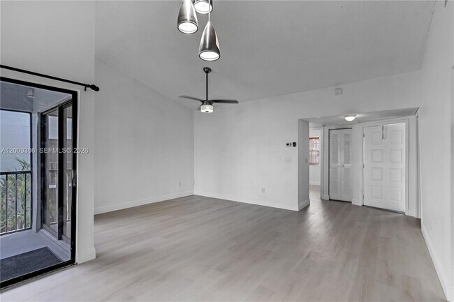 Photo - 1403 S Liberty Ave Unit 1403A