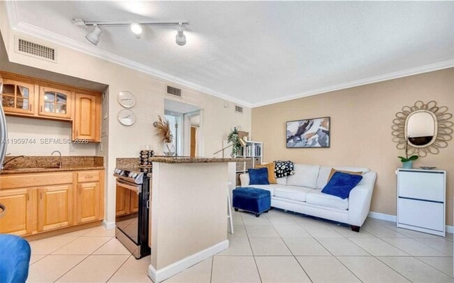 Photo - 924 SE 2nd St Unidad 19