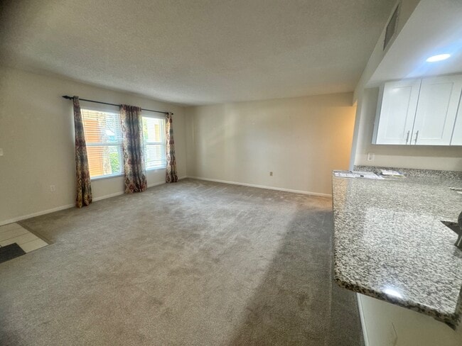 Photo - 3607 Edgewater Dr