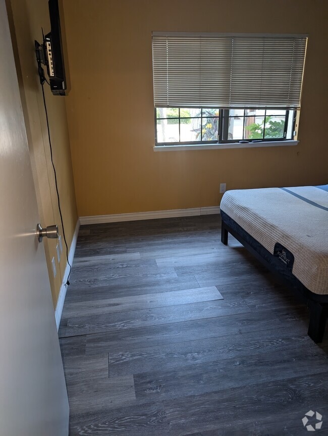 Building Photo - 505 Countrywood Ct Rental