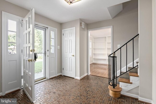 Photo - 2542 N Wakefield St